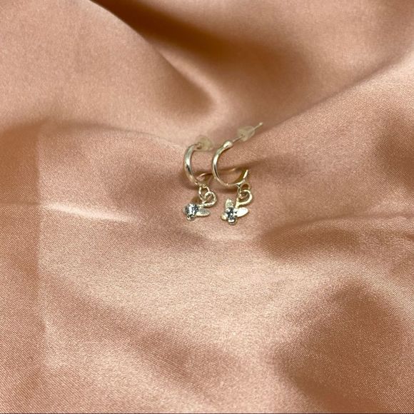 NIB Pure real Silver Butter Fly Cubic Zirconia Stone Earring - Picture 2 of 6